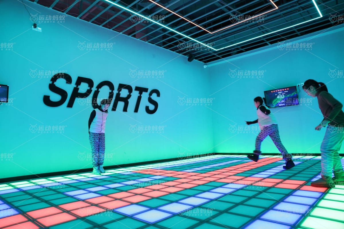 Equipment keeps breaking down? Inspection and maintenance for digital sports halls: 2026 checklist, response times and spare-parts budget