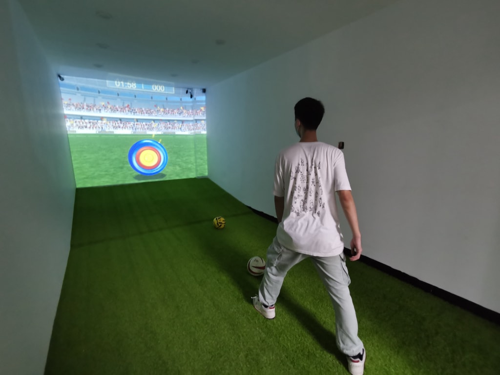 智能模拟足球体育馆设备