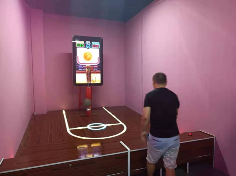 数字互动篮球场馆当地的营商环境对选址有什么影响？